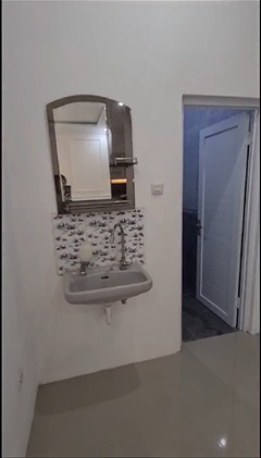 Rumah Disewakan Semi Furnished di Taman Beverly Lippo Cikarang